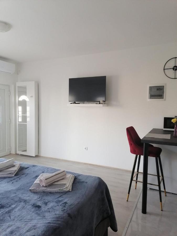 Leona Apartment Vidikovac, Πούλα Εξωτερικό φωτογραφία